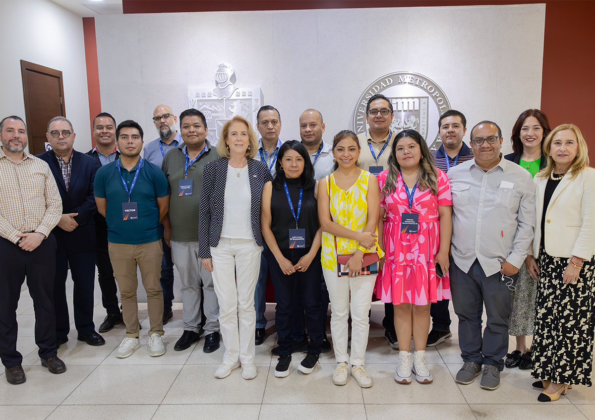 Vector Casa de Bolsa celebra su 50 Aniversario con visita a la UMM