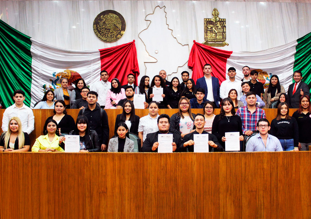 Estudiantes de Criminología presentan iniciativas en el Congreso del Estado de Nuevo León