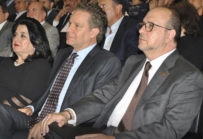 Inaugura la UMM la cátedra “Alberto Santos de Hoyos”. 