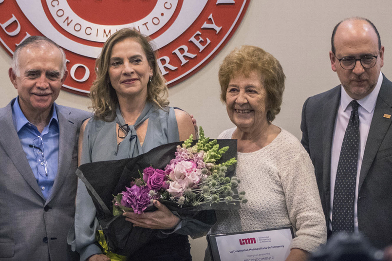 Presenta Beatriz Gutiérrez Müller su libro "Tepic Literario" en UMM